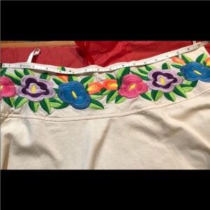 Boho Vintage Embroidered Flowers Skirt XS colorful Detail NWT Sweetees Festive